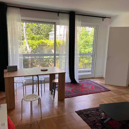 Calm Room At A Host Lovely Apartment * Parigi